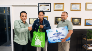 20 Tahun Mengabdi, Penjaga Sumber Tirta Baribis Dapat Santunan Rp42 Juta dari Program CSR